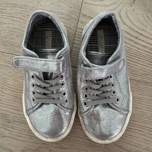 Girls Level Brand Grace Level Silver color size US 12